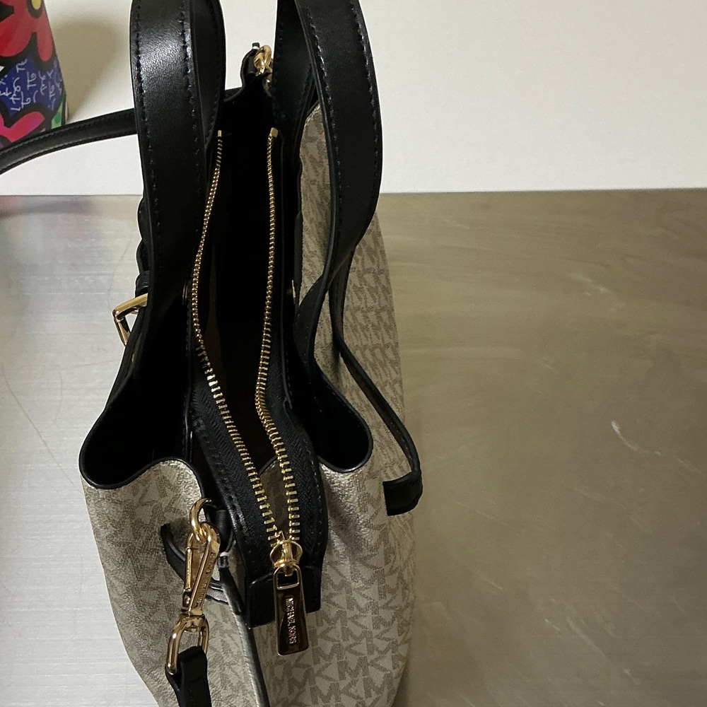 Michael Kors Cream and Black Satchel - Picture 2 of 3